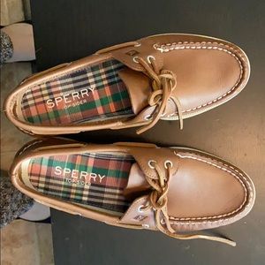 Sperry male shoes
